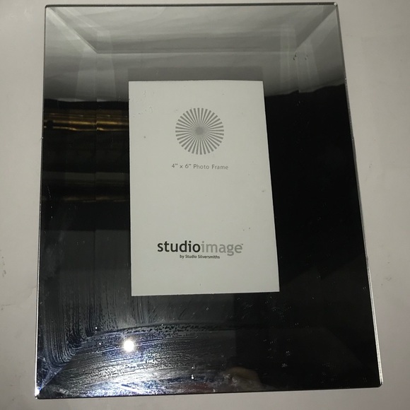 New Studio Silversmiths Bevelled Mirror Frame - Picture 1 of 8